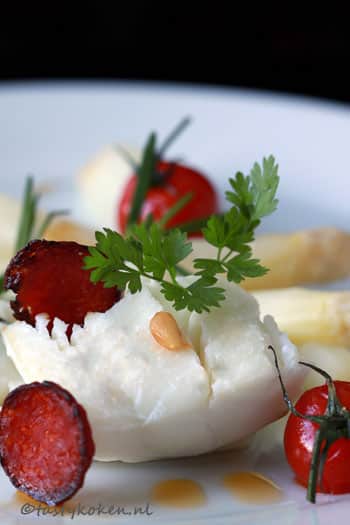Schelvis met asperges