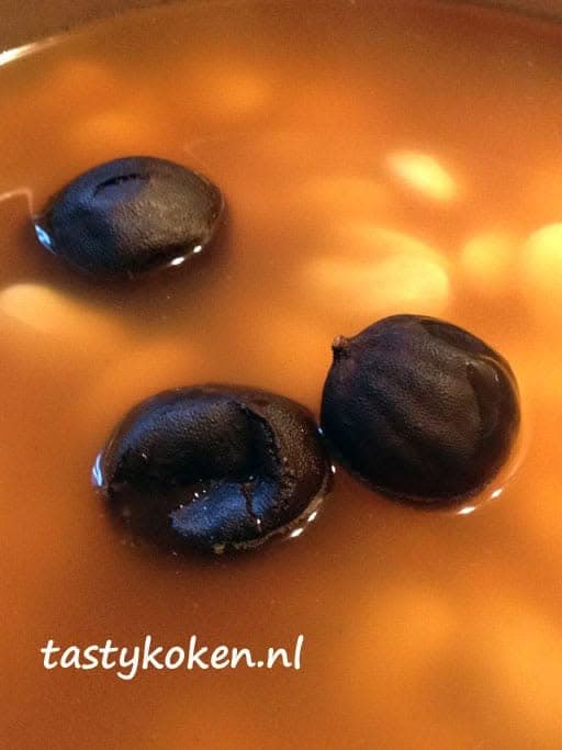 Bouillon met limu omani